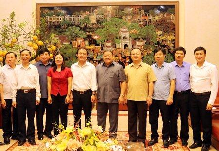Chủ tịch Hội Nông dân Việt Nam Thào Xuân Sùng thăm và làm việc tại tỉnh Hưng Yên