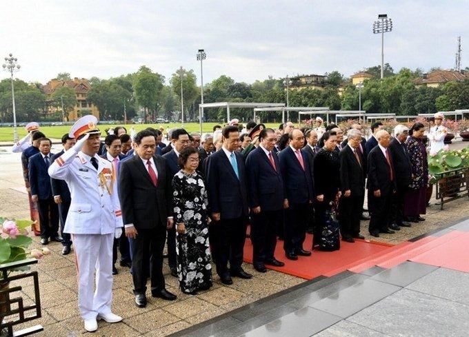 Lãnh đạo Đảng, Nhà nước vào Lăng viếng Chủ tịch Hồ Chí Minh